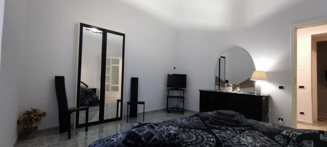 Gevynapule Apartamento Nápoles Exterior foto